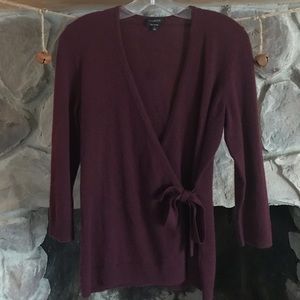 Talbots v-neck cashmere tie sweater 🥀